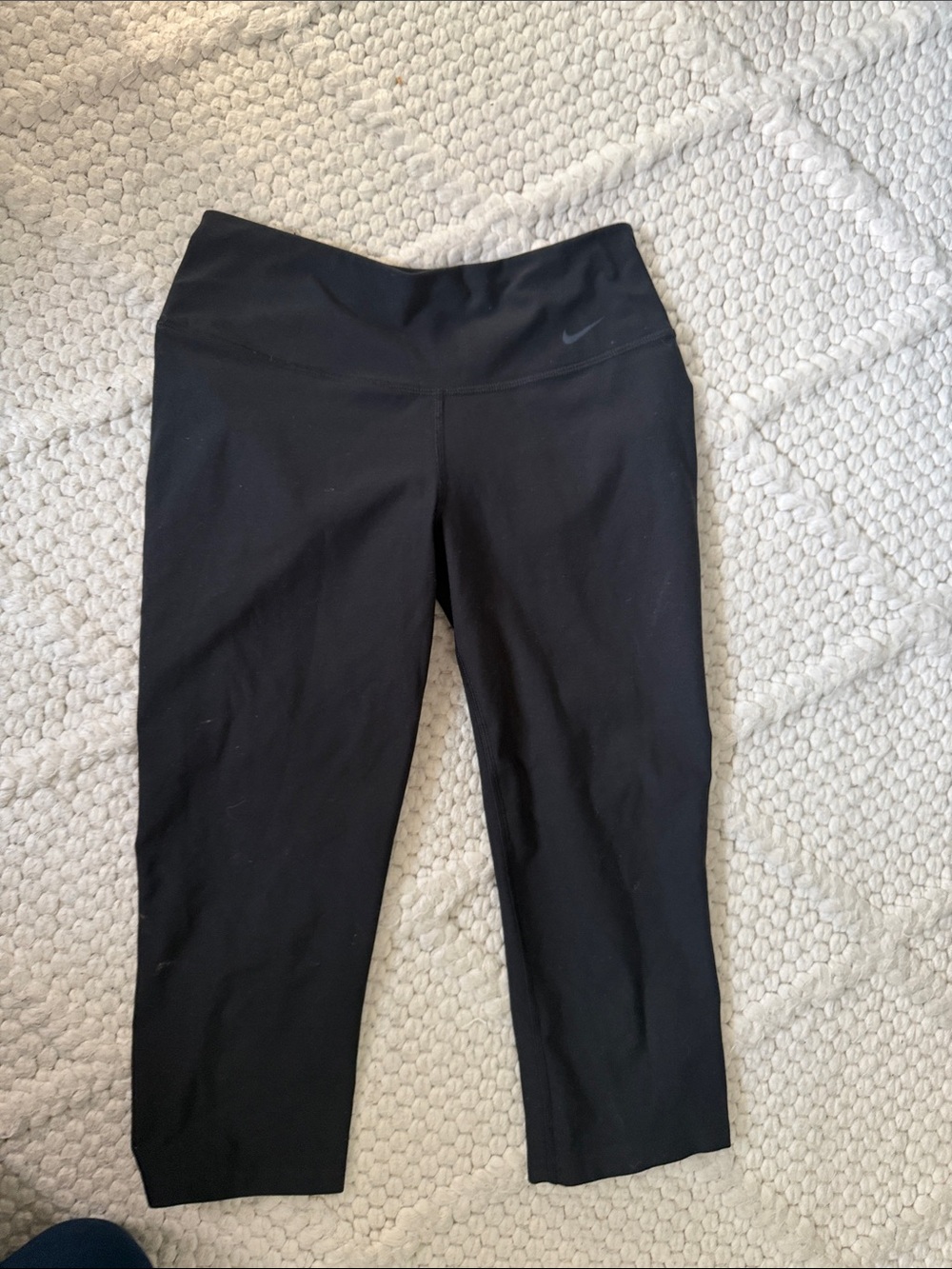 Nike Black Cropped Performance Leggings